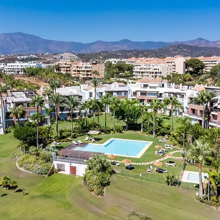 Apartment Vivi Homes - Palm Gardens, Garden, Pool & Tennis Court