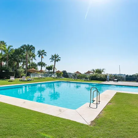 Apartment Vivi Homes - Palm Gardens, Garden, Pool & Tennis Court Estepona